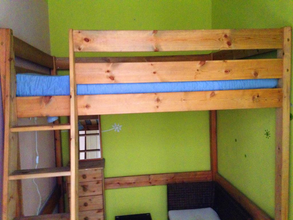 Yolo Hostel Budapest Room photo