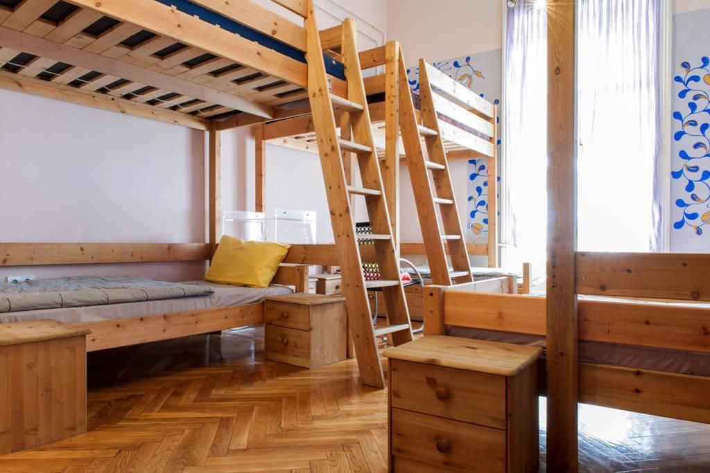 Yolo Hostel Budapest Room photo