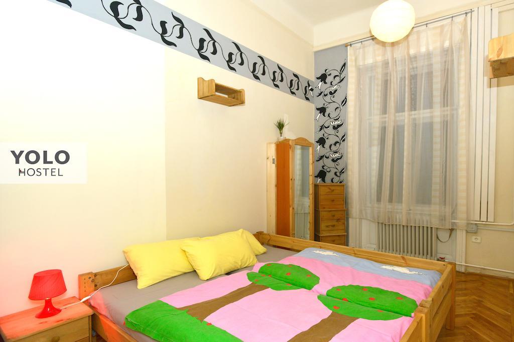 Yolo Hostel Budapest Exterior photo