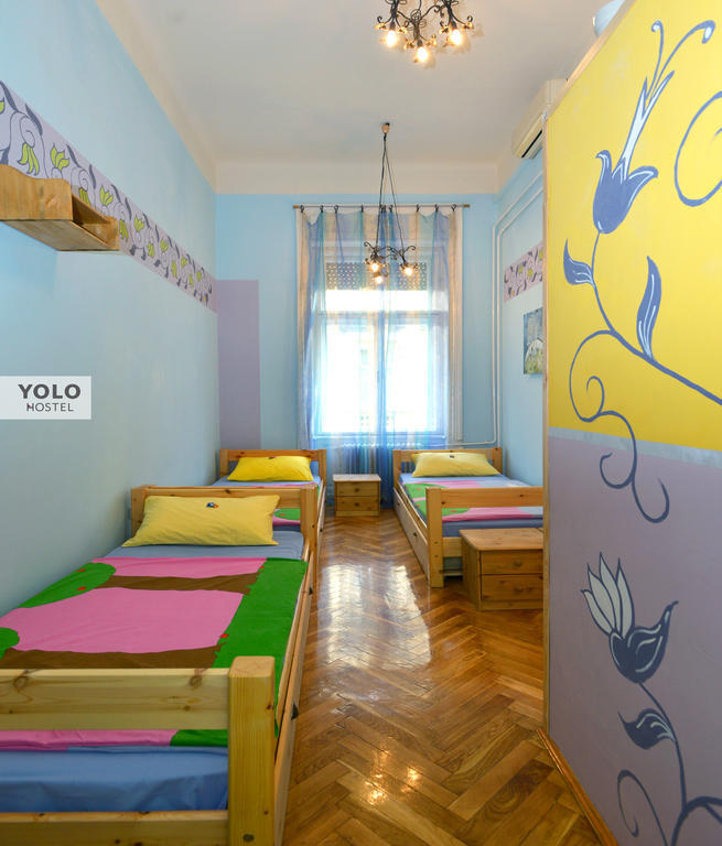 Yolo Hostel Budapest Room photo