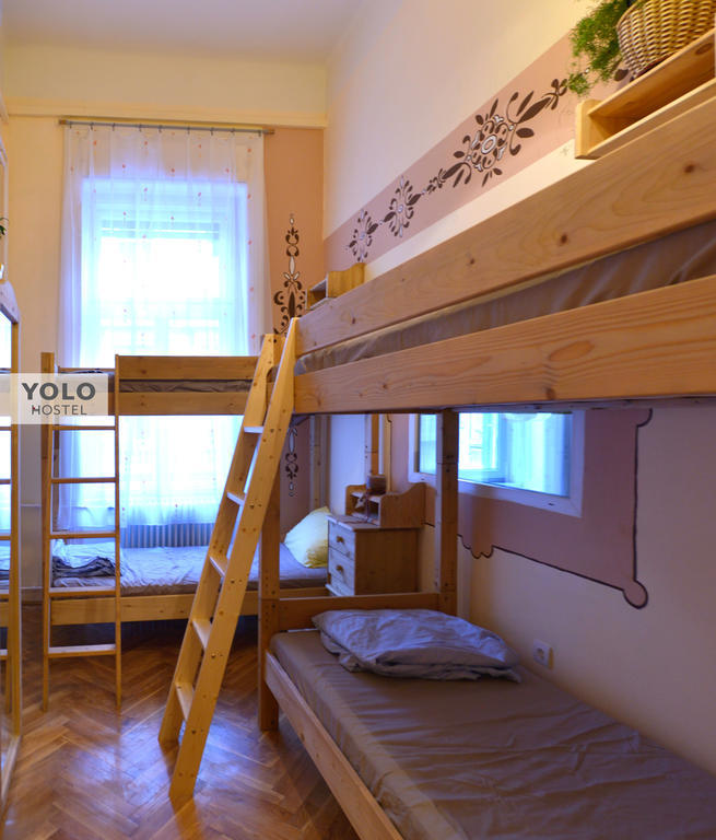 Yolo Hostel Budapest Exterior photo