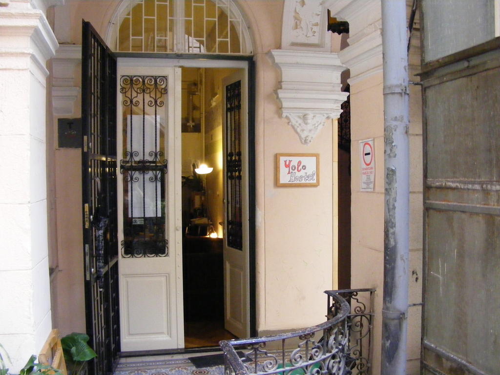 Yolo Hostel Budapest Exterior photo